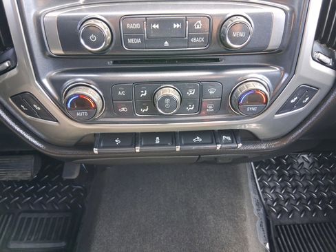 Used 2018 Chevrolet Silverado 1500 LT w/ All Star Edition AWD/4WD image 17