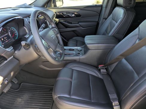 Used 2023 Chevrolet Traverse RS image 26