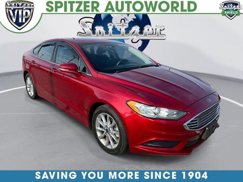 Used 2017 Ford Fusion SE w/ Fusion SE Technology Package image 1