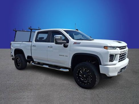 Used 2022 Chevrolet Silverado 2500 LT w/ Z71 Chrome Sport Edition image 3