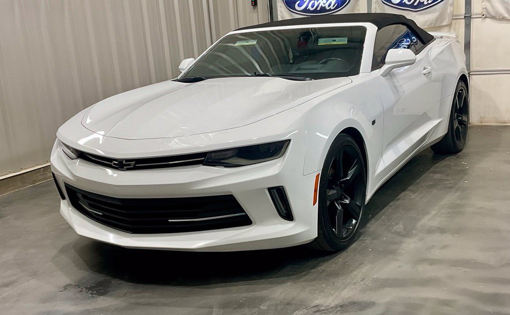 Used 2017 Chevrolet Camaro LT RWD image 4