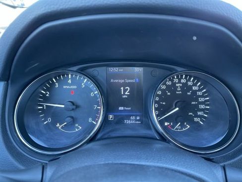 Used 2018 Nissan Rogue S image 13