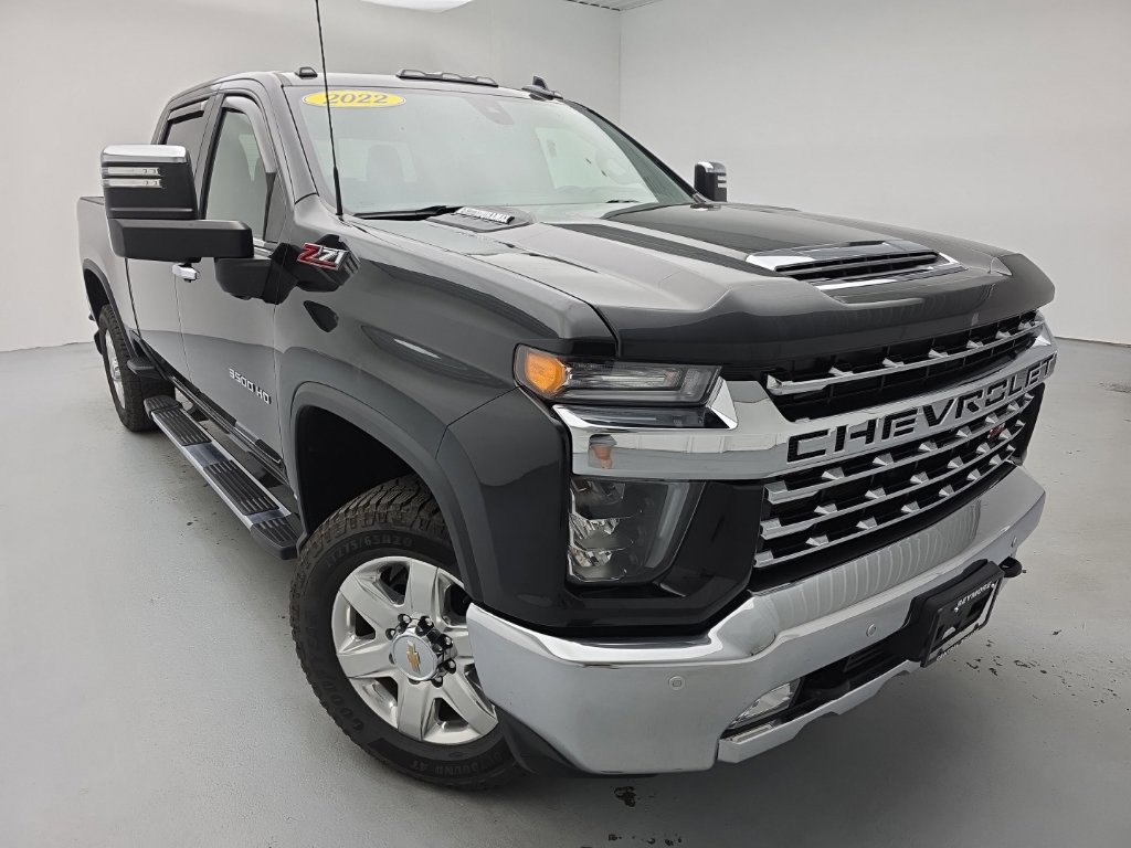 Used 2022 Chevrolet Silverado 3500 LTZ w/ LTZ Premium Package AWD/4WD image 4