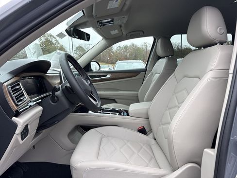 New 2026 Volkswagen Atlas SE FWD image 21