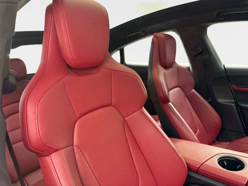 Used 2024 Porsche Taycan GTS image 26