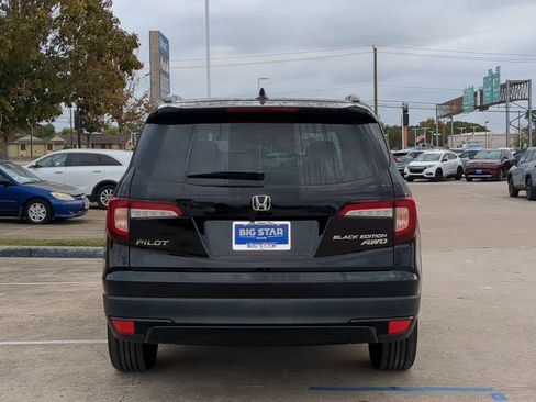 Certified 2022 Honda Pilot Black Edition image 5
