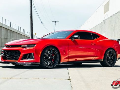 Used 2018 Chevrolet Camaro ZL1 RWD image 59