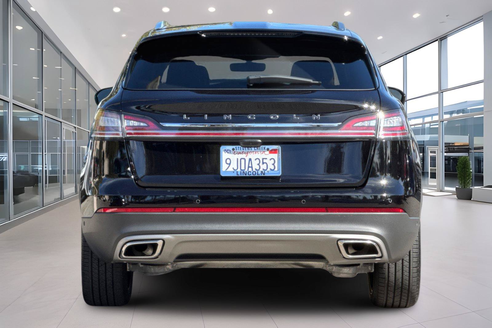 Used 2023 Lincoln Nautilus Black Label AWD/4WD image 5