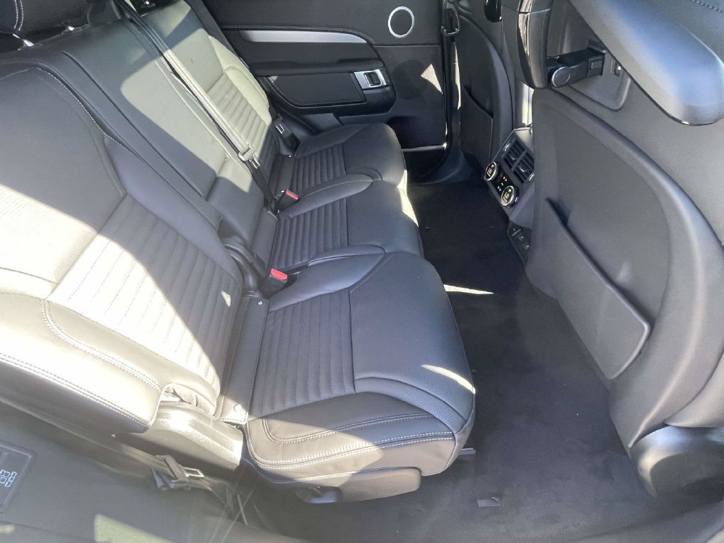 New 2026 Land Rover Discovery Limited Edition AWD/4WD image 13