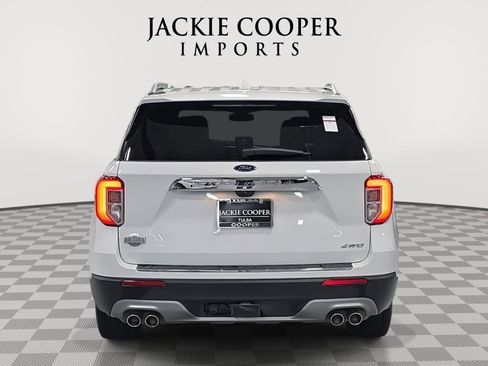 Used 2023 Ford Explorer King Ranch w/ Technology Package image 6