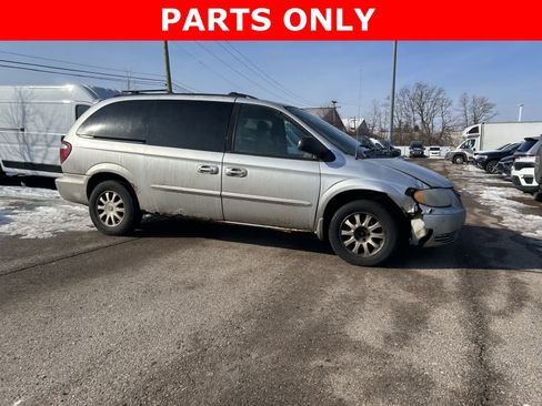 Used 2003 Chrysler Town & Country EX image 13