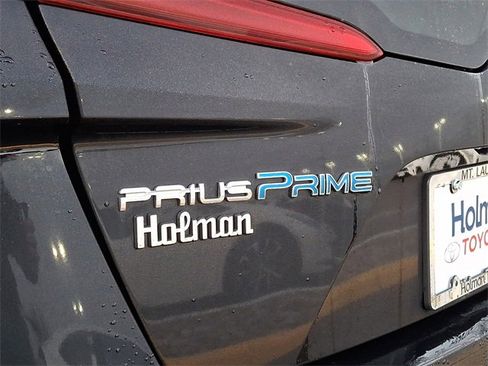 Certified 2020 Toyota Prius Prime LE w/ Carpet Mat Package image 30