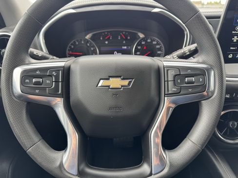 Used 2023 Chevrolet Blazer LT FWD image 31