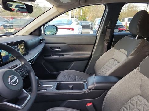 Used 2025 Nissan Kicks SV w/ Interior Electronics Package image 13