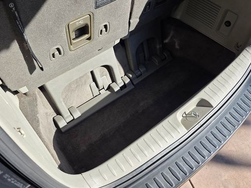 Used 2019 Kia Sedona LX image 20