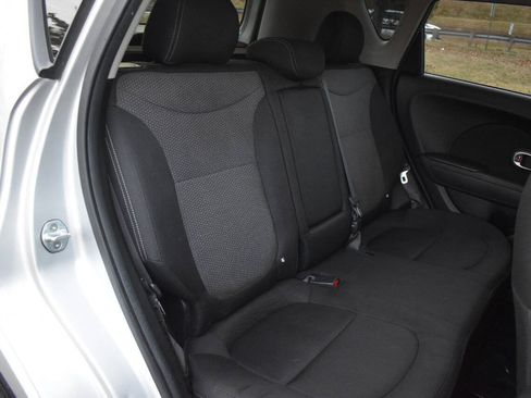 Used 2018 Kia Soul + FWD image 15