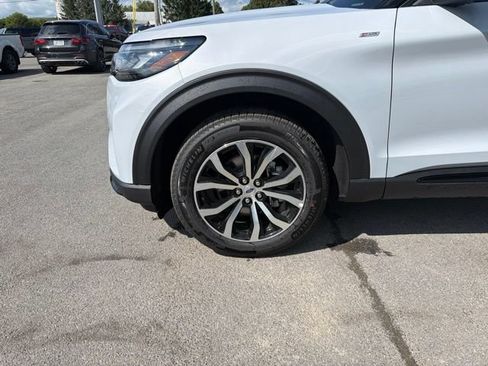 New 2026 Ford Explorer ST-Line AWD/4WD image 13
