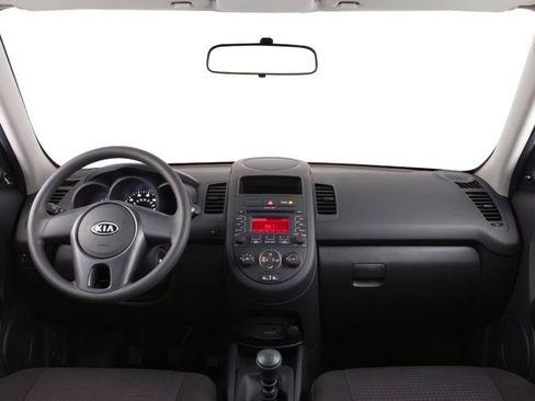 Used 2013 Kia Soul + w/ Audio Pkg FWD image 5