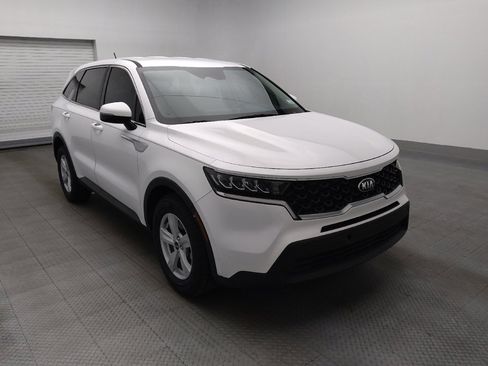 Used 2021 Kia Sorento LX image 13