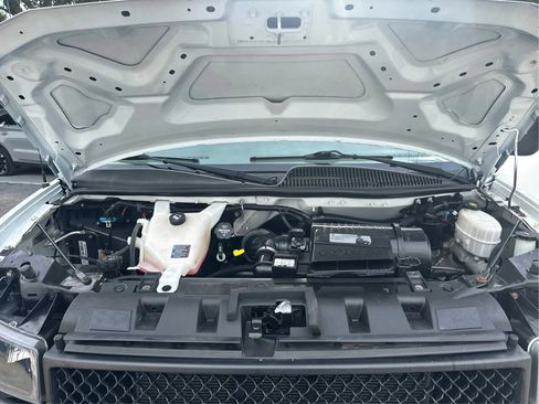 Used 2020 Chevrolet Express 2500 w/ Driver Convenience Package RWD image 12