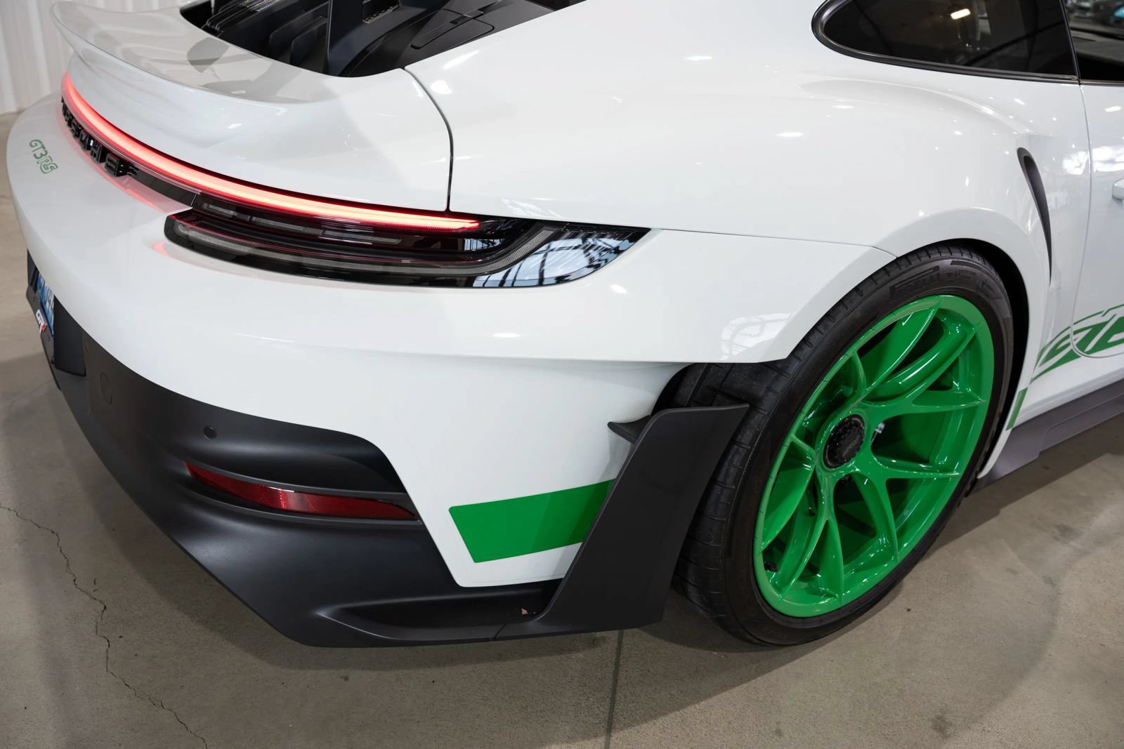 Used 2024 Porsche 911 GT3 RS RWD image 39