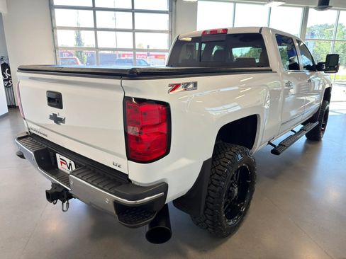 Used 2016 Chevrolet Silverado 2500 LTZ w/ Duramax Plus Package AWD/4WD image 6
