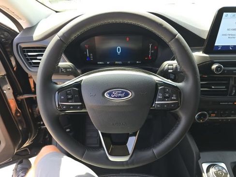 Certified 2023 Ford Escape Active AWD/4WD image 21