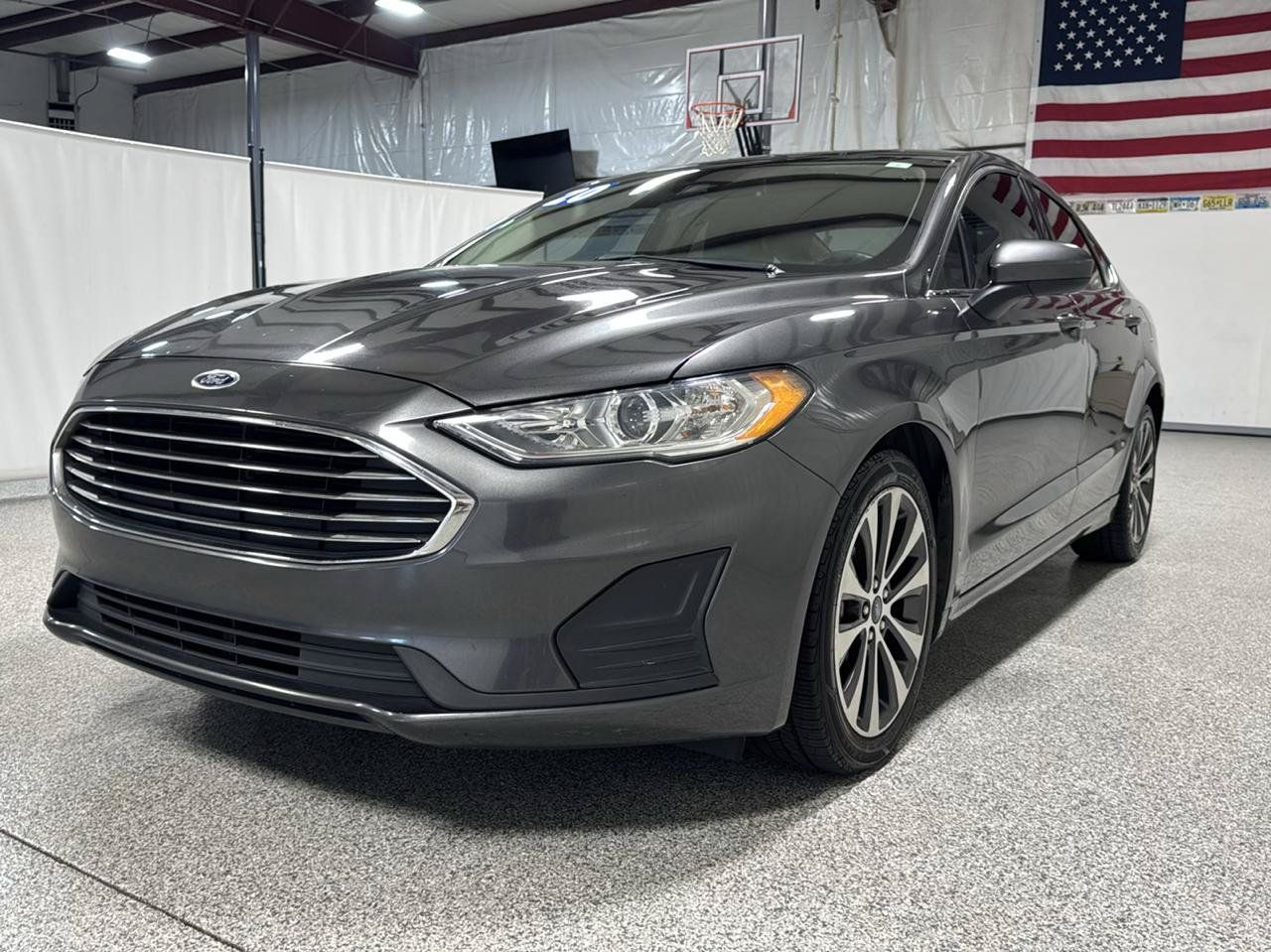 Used 2020 Ford Fusion SE AWD/4WD image 4
