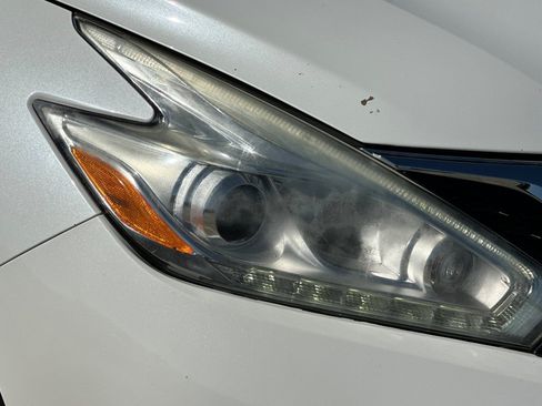 Used 2016 Nissan Murano SV AWD/4WD image 11