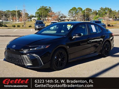 Certified 2025 Toyota Camry SE image 31