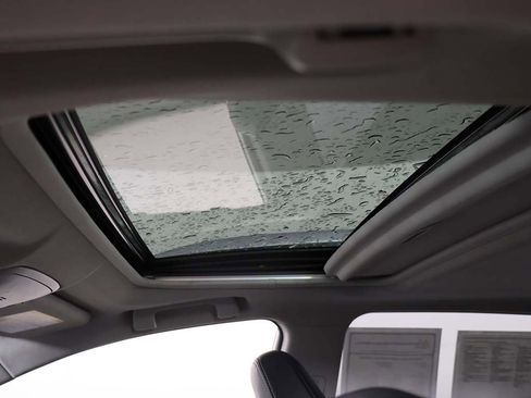 Used 2018 Toyota RAV4 Limited w/ Advanced Technology Package image 17