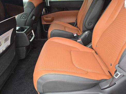 New 2026 Kia Carnival SX Prestige image 8