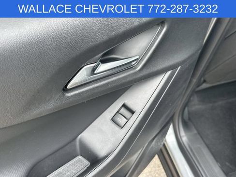 Used 2026 Chevrolet Equinox LT w/ Safety and Technology Package FWD image 11