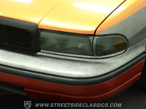 Used 1992 Oldsmobile Custom Cruiser RWD image 20