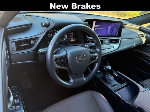 Certified 2023 Lexus ES 350 w/ Premium Package image 3