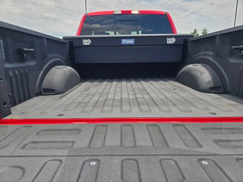 Used 2017 Ford F150 XLT w/ Equipment Group 302A Luxury AWD/4WD image 13