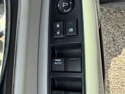 Used 2020 Honda HR-V EX-L image 18