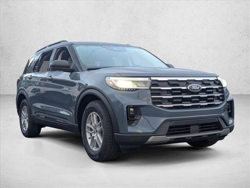 New 2026 Ford Explorer Active w/ Active Comfort Package image 6