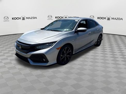 Used 2018 Honda Civic Sport Touring image 3