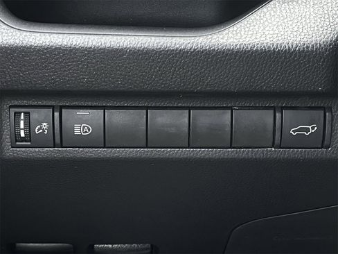 Used 2023 Toyota RAV4 XLE Premium image 20