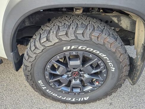 Used 2022 Nissan Frontier PRO-4X w/ Pro-4X Premium Package AWD/4WD image 7