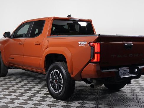 Used 2025 Toyota Tacoma TRD Sport w/ TRD Sport Upgrade Package AWD/4WD image 6
