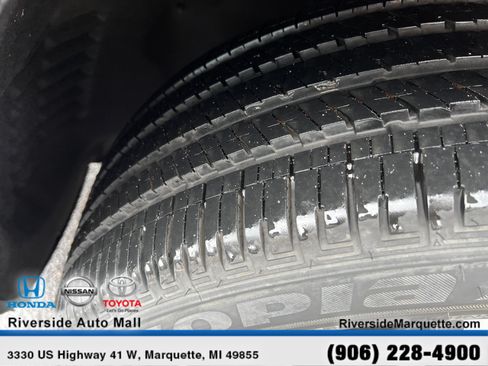 Used 2022 Jeep Grand Cherokee L Overland w/ Advanced Protech Group III AWD/4WD image 12