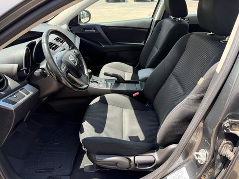 Used 2012 MAZDA MAZDA3 i Touring FWD image 11