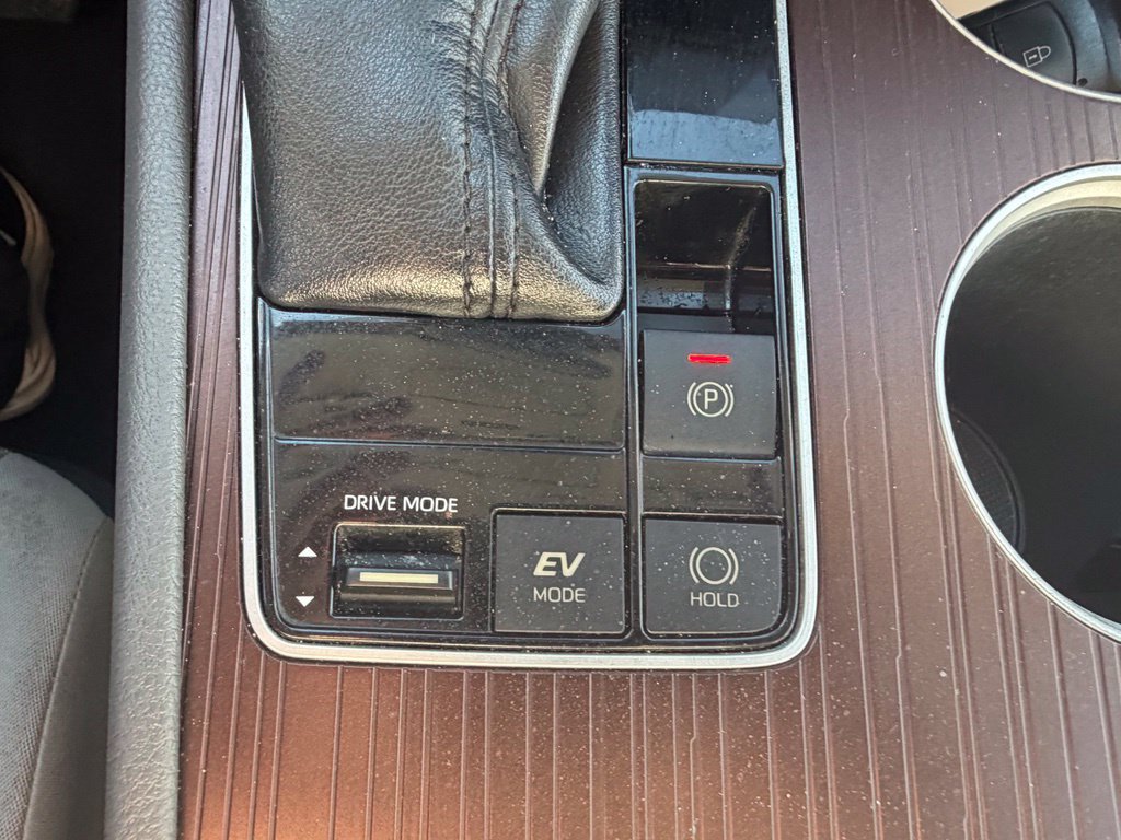 Used 2023 Toyota Sienna LE FWD image 27