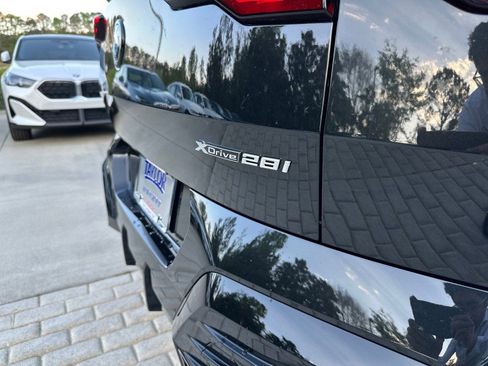 New 2026 BMW X2 xDrive28i w/ Technology Package AWD/4WD image 9