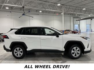 Used 2024 Toyota RAV4 LE video 2