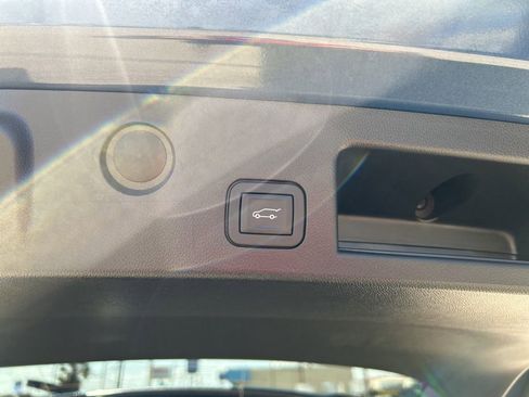 Used 2025 Chevrolet Equinox RS image 6