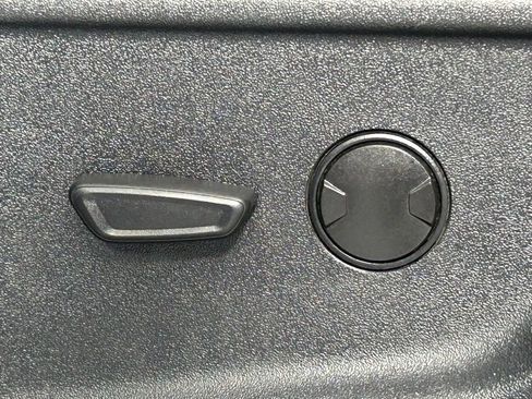 Used 2024 Ford F150 XLT image 29