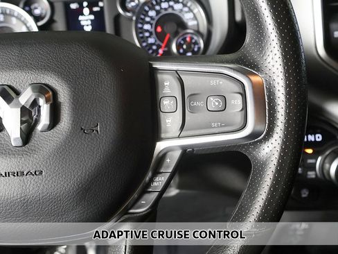 Used 2025 RAM 1500 Big Horn AWD/4WD image 3